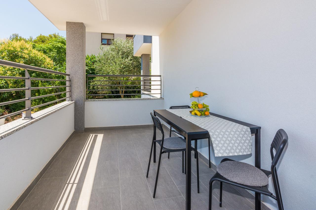 Apartments Marta 1 Zadar Buitenkant foto